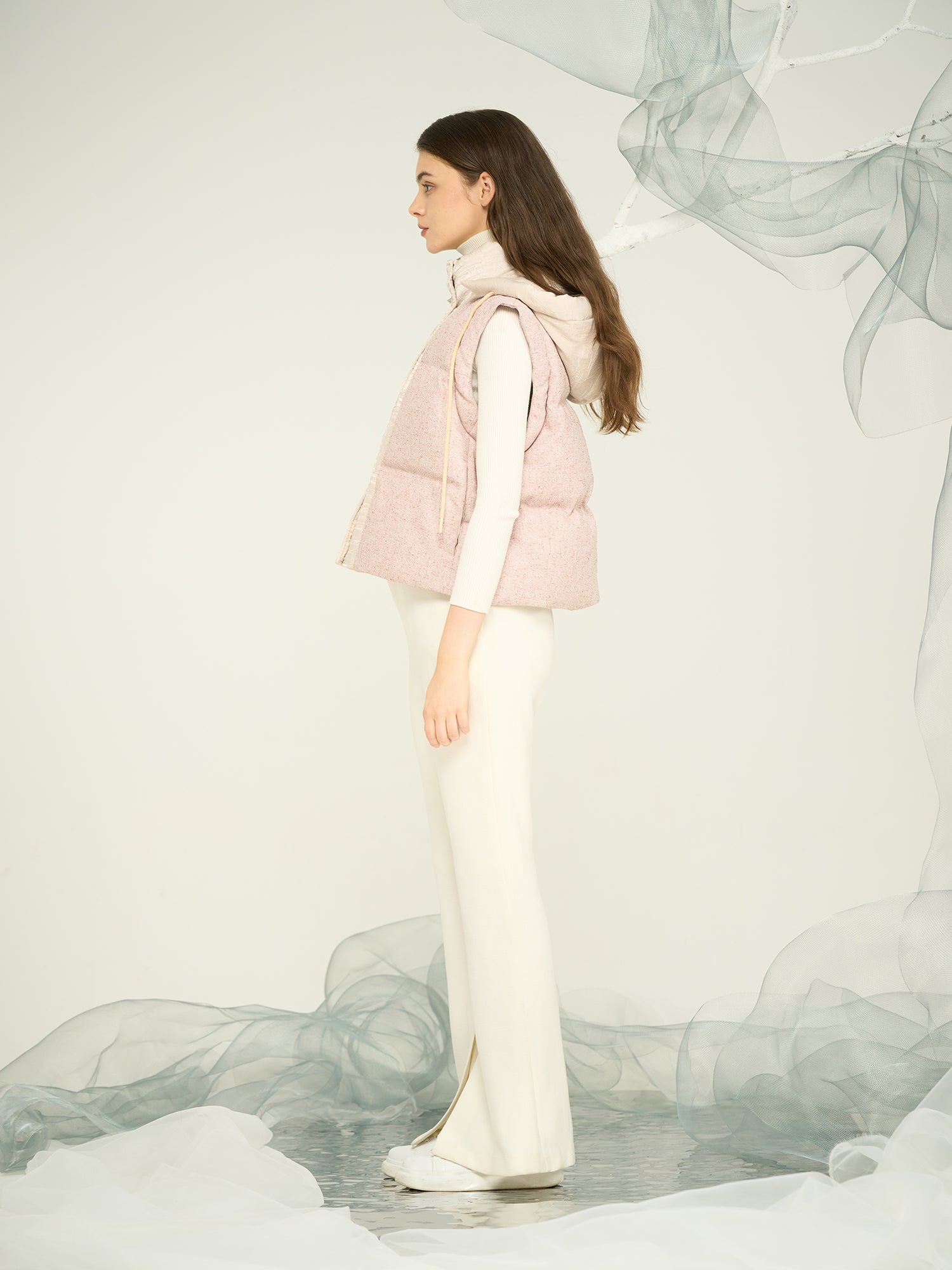 Women’s Pink Hooded Down Vest with Mixed Fabrics – OEM & ODM Lightweight Puffer Gilet